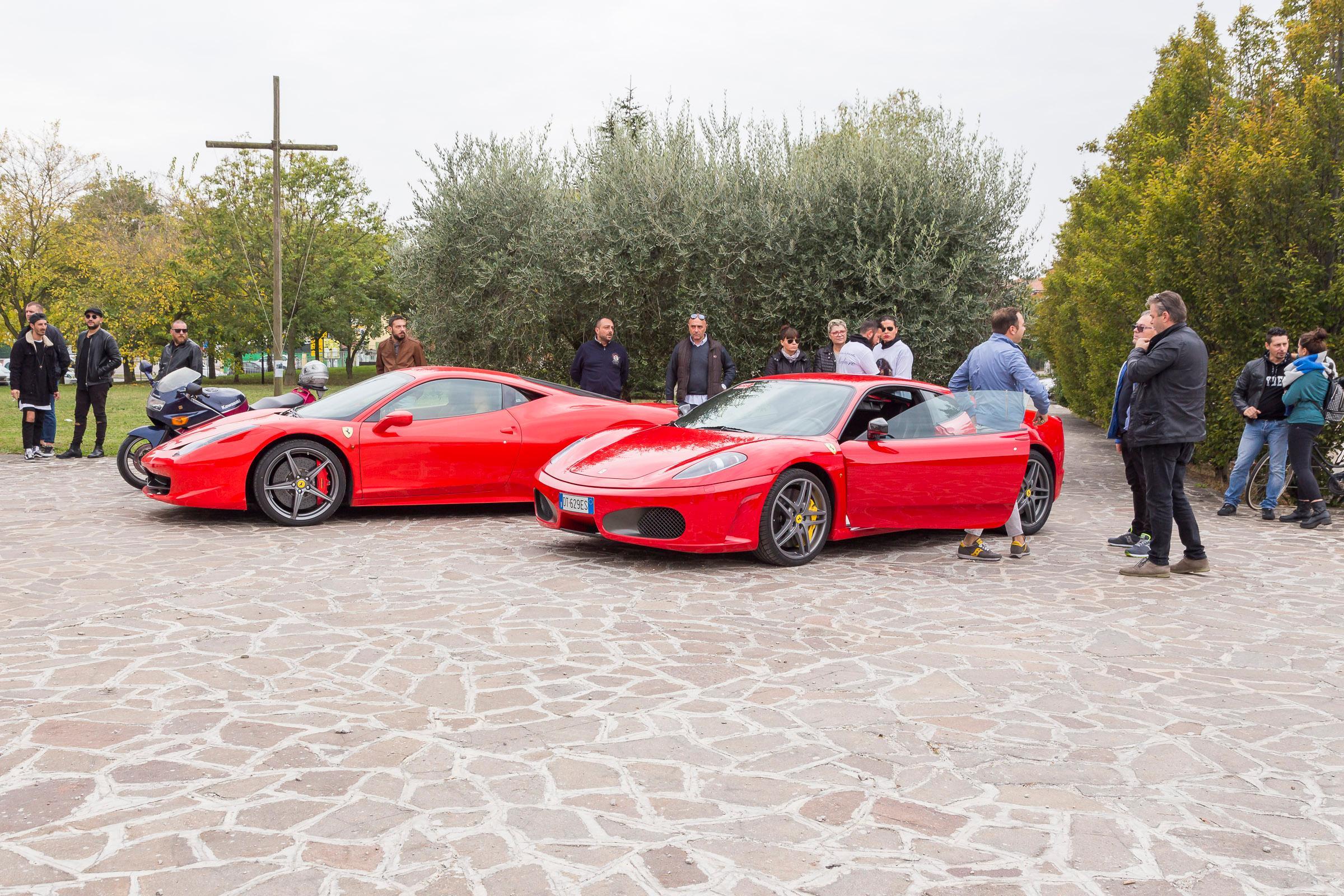 Il rombo di due Ferrari saluta il sorriso di Nunzia morta dopo la discoteca