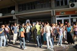 Caos scuola, occupato il ProvveditoratoProtesta pacifica ma ferma dei precari