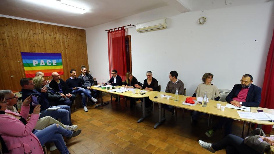 Tra Sì e No serrato confronto