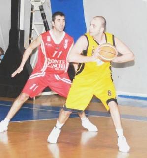 Mirko Pau (Golfo Piombino) in azione