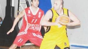 Mirko Pau (Golfo Piombino) in azione