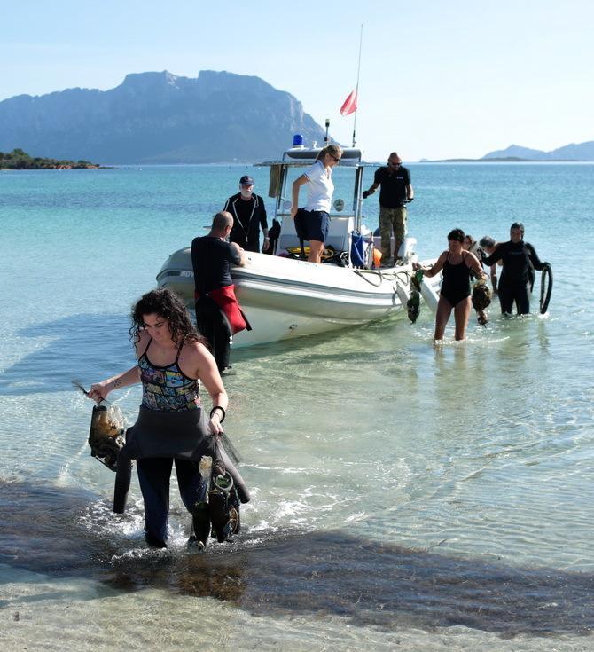Olbia, pulizie di fine estate: a Porto Istana 5 quintali di rifuti 