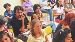 Insegnanti di sostegno in attesa di una chiamata