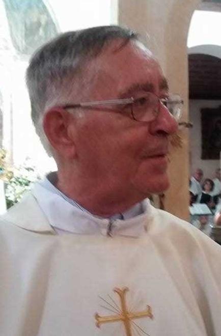 Il sacerdote: «Un’altra volta questa storia? Non dico niente» 