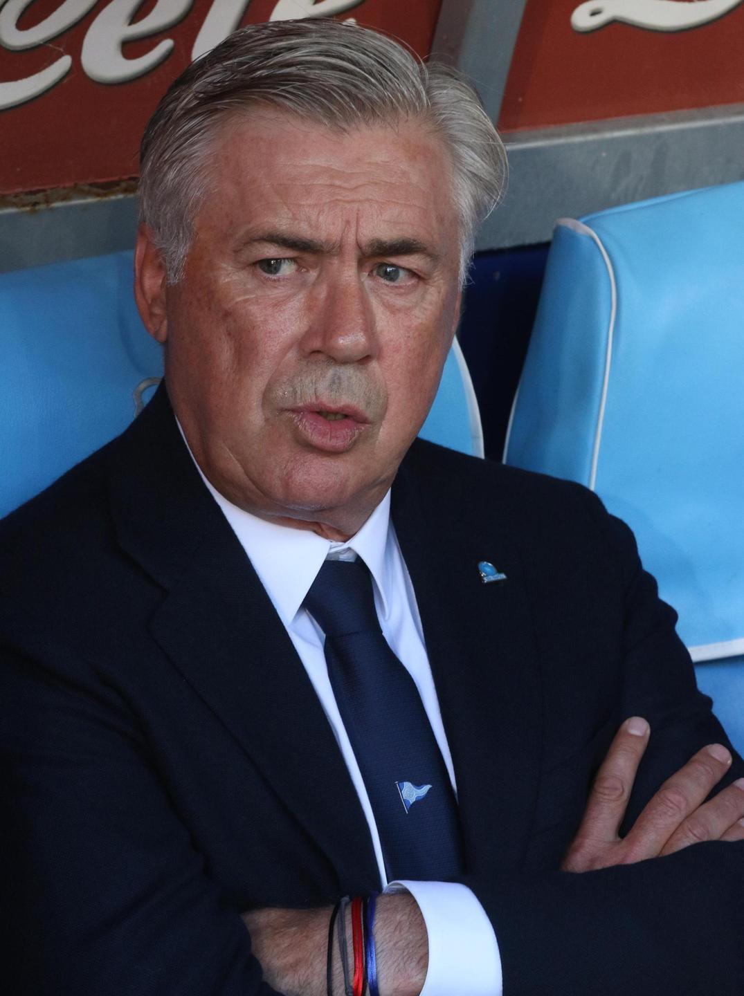 Napoli-Roma accende il campionato 