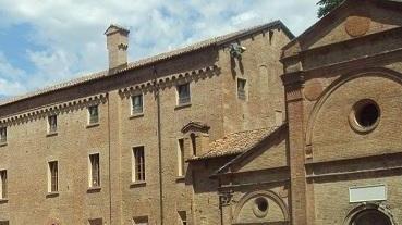 «Piazzale Re Astolfo non è un parcheggio»
