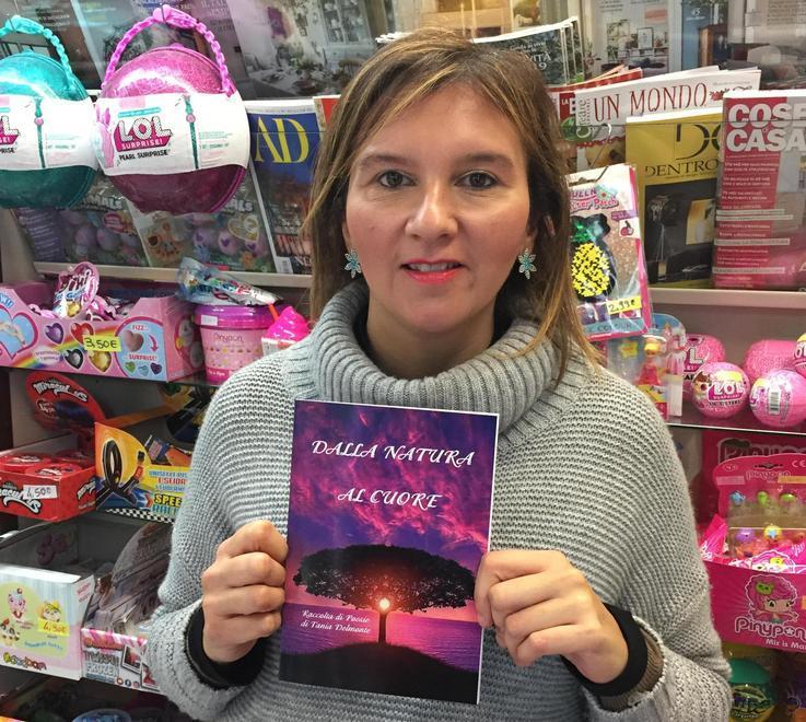 Tania Delmonte, edicolante e poetessa «Finalmente scrivo anche io» 