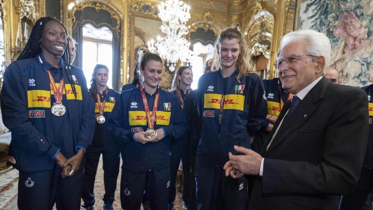 Mattarella e l’esempio delle azzurre del volley