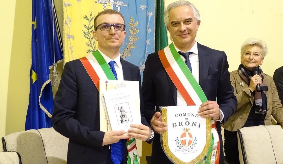 Il sindaco firma il patto per l’amicizia con Broni