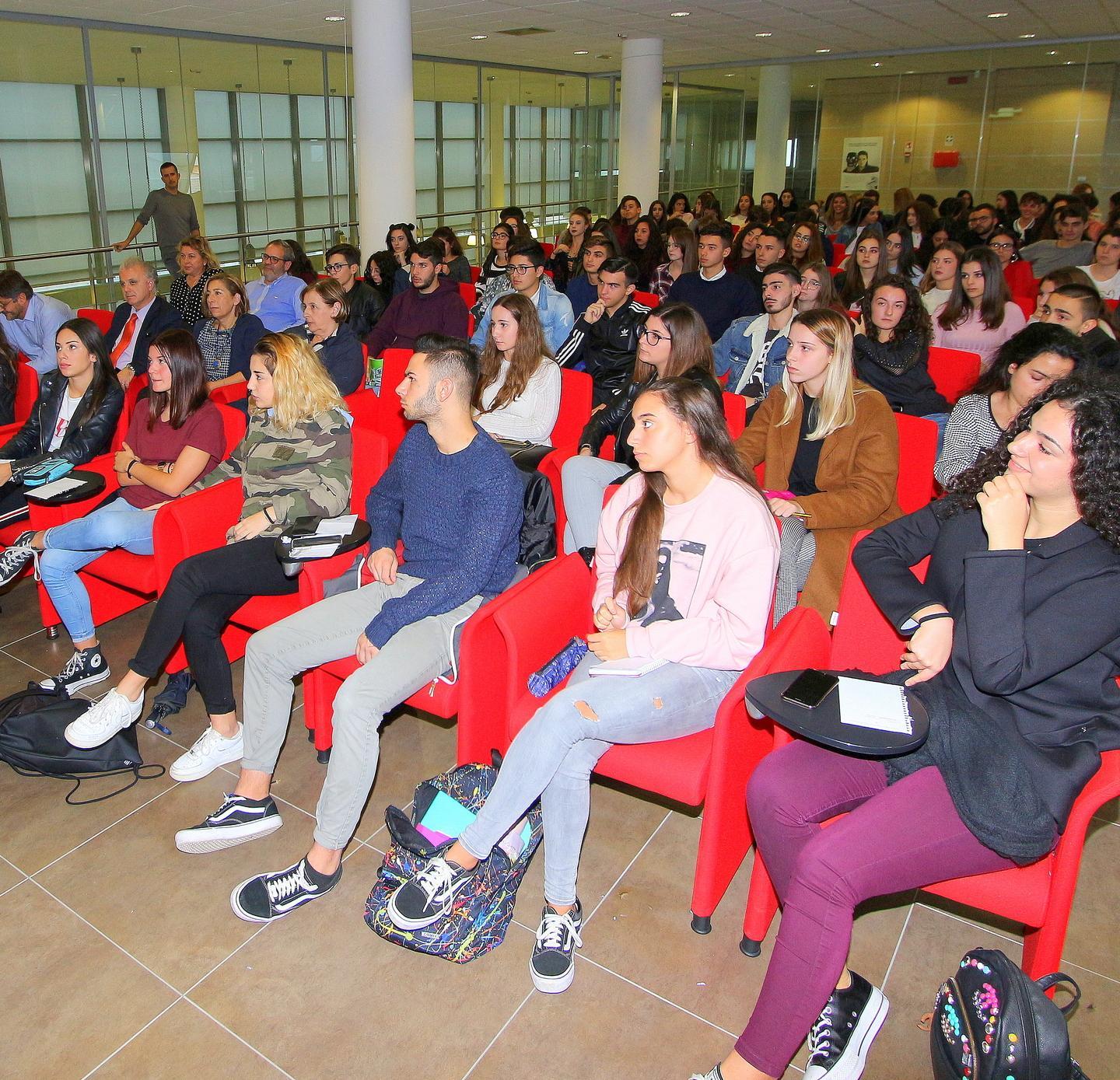 Giovani in redazione pronti a diventare inviati molto speciali 