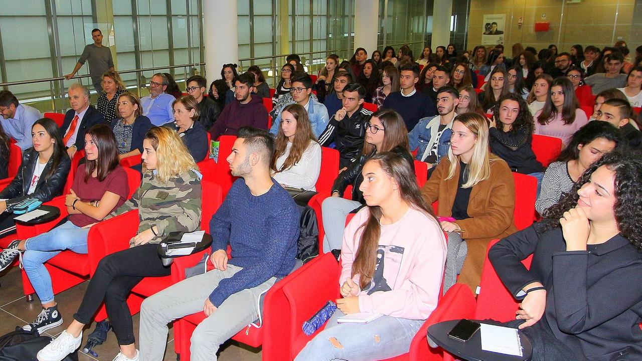 Giovani in redazione pronti a diventare inviati molto speciali