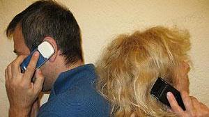 Gli assessori stanno troppo al telefono la Finanza indaga sulle chiamate