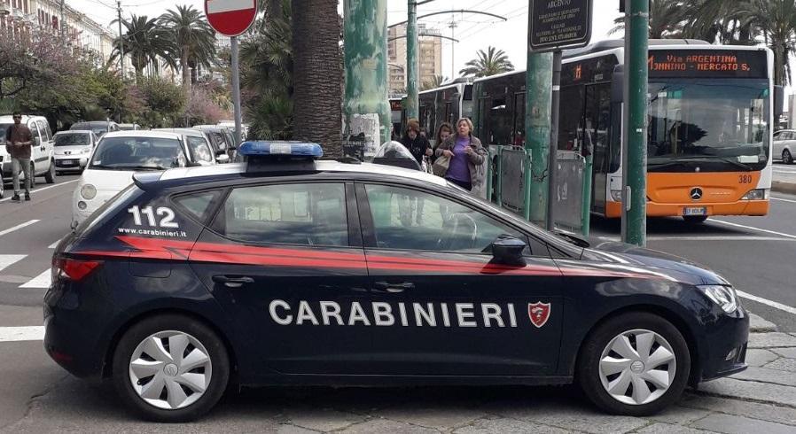 Una pattuglia dei carabinieri a Cagliari (foto archivio)