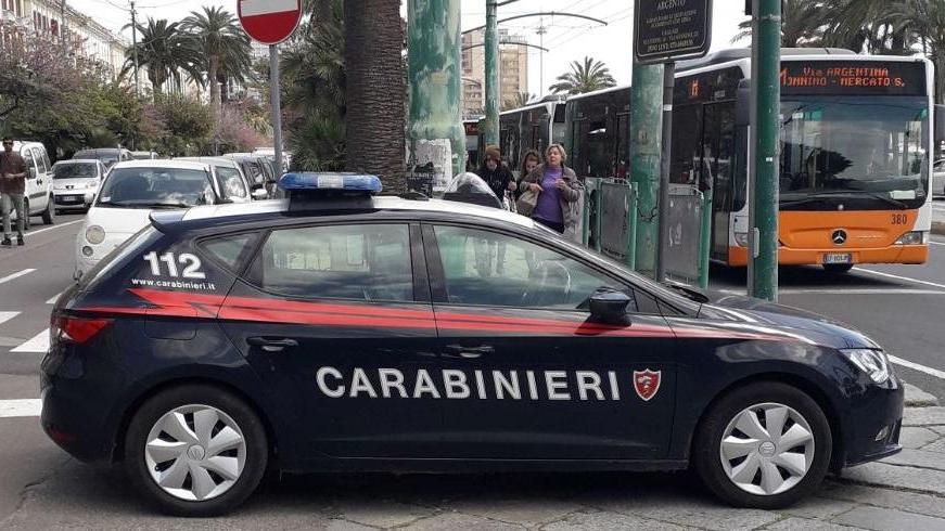 Una pattuglia dei carabinieri a Cagliari (foto archivio)
