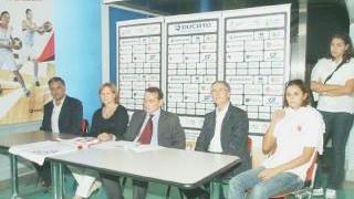 La presentazione del team e il pubblico nella sala del Ducato Le Mura Point in piazza San Michele (Vip)