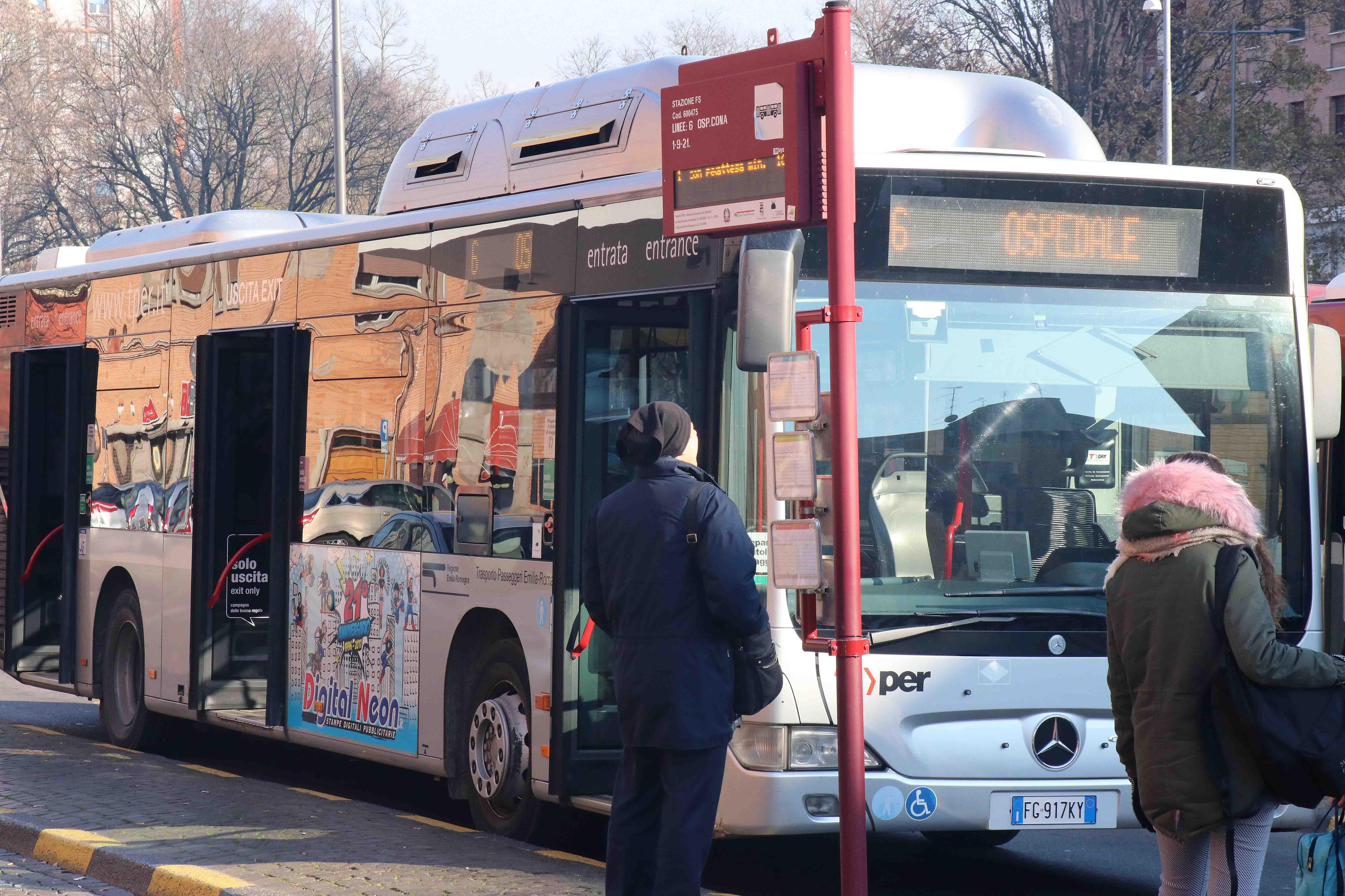 Un autobus di linea a Ferrara