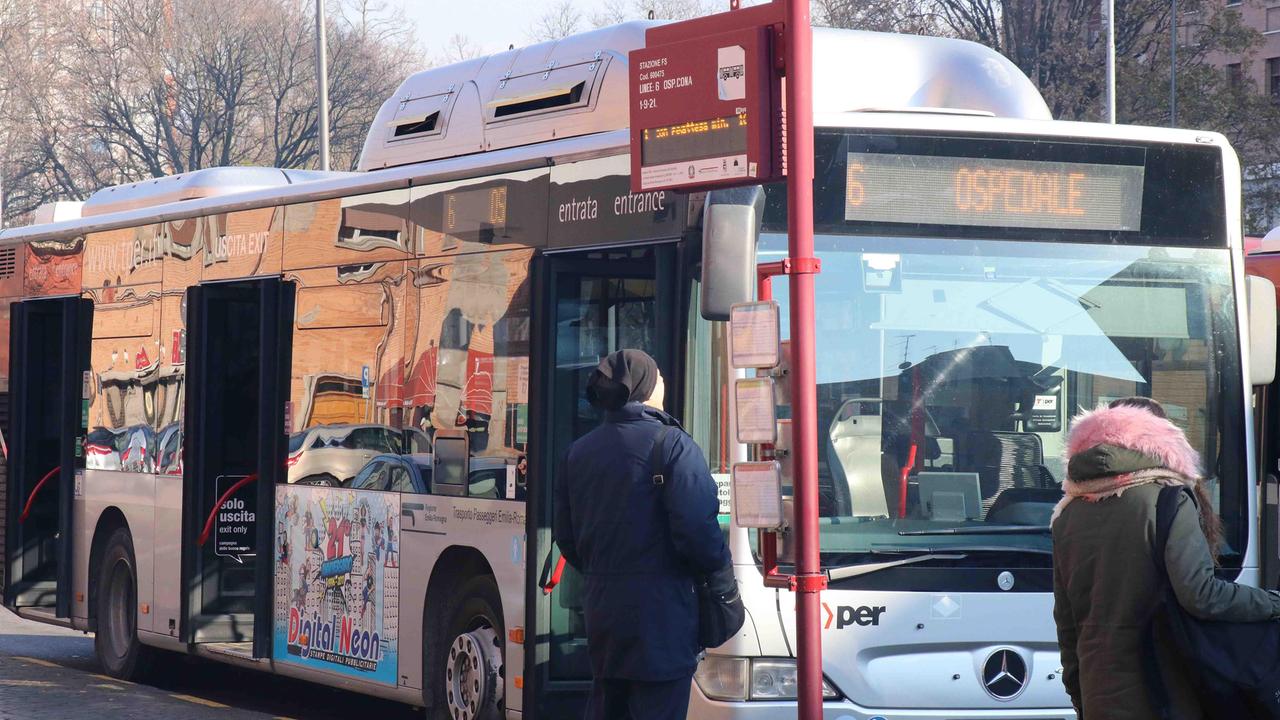 Un autobus di linea a Ferrara