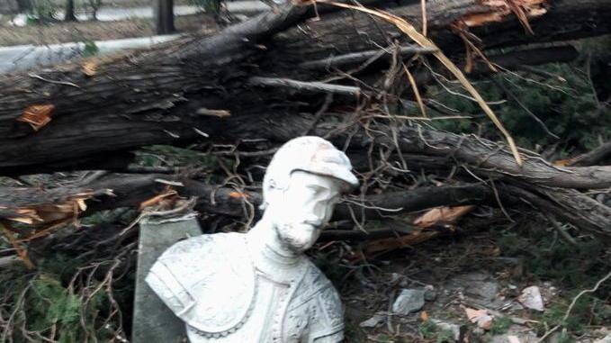 Il Cimitero olandese devastato dal maltempo