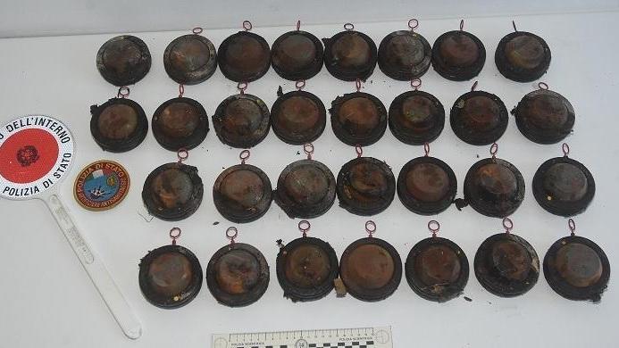 Arzana, trenta mine antiuomo ritrovate dalla polizia di Stato