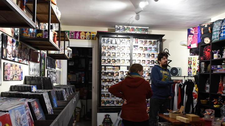 In centro due negozi nati sotto la stella dei Comics