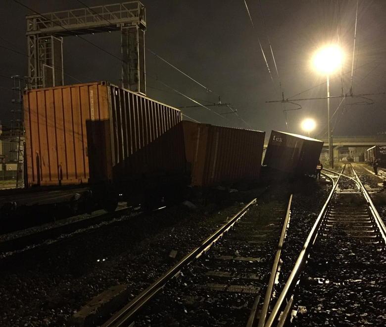 Treno merci deraglia a Reggio Emilia