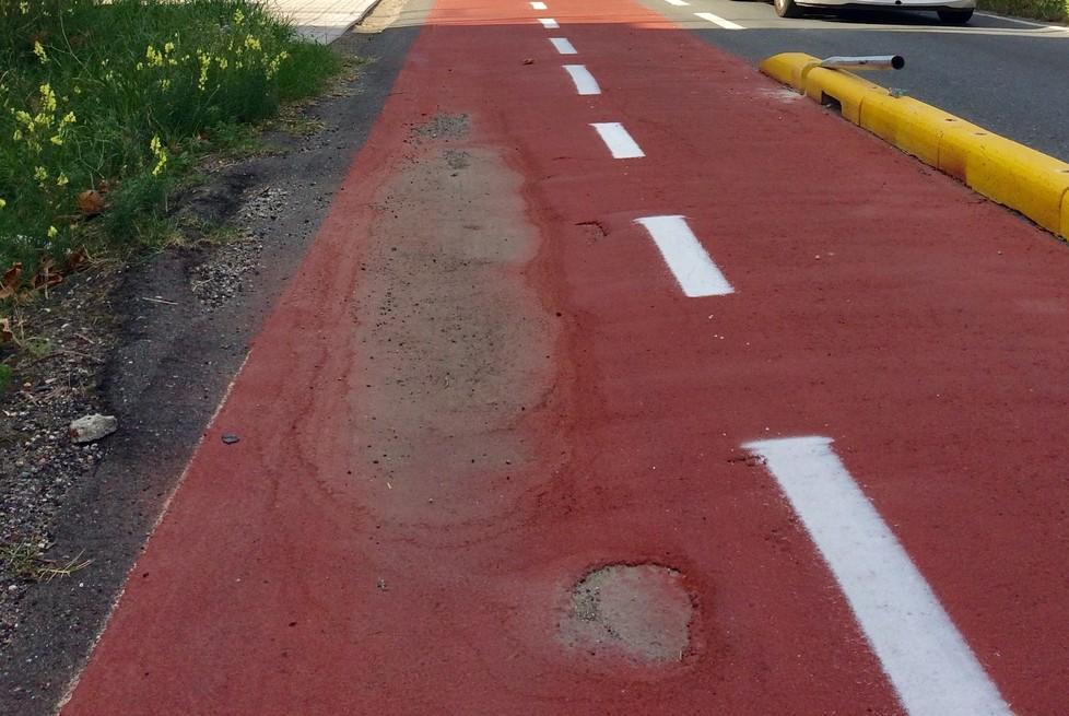 Dossi e avvallamenti sulla pista ciclabile di San Pietro in Palazzi 