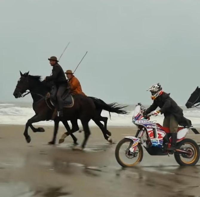 Pietro Brezzi torna nel deserto della Dakar A 62 anni percorrerà settemila km in moto 