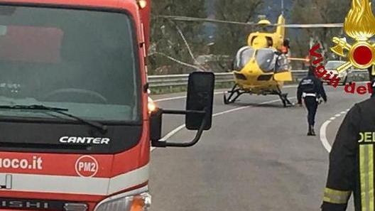 Tre feriti nello scontro frontale in viale dell’Unione Europea