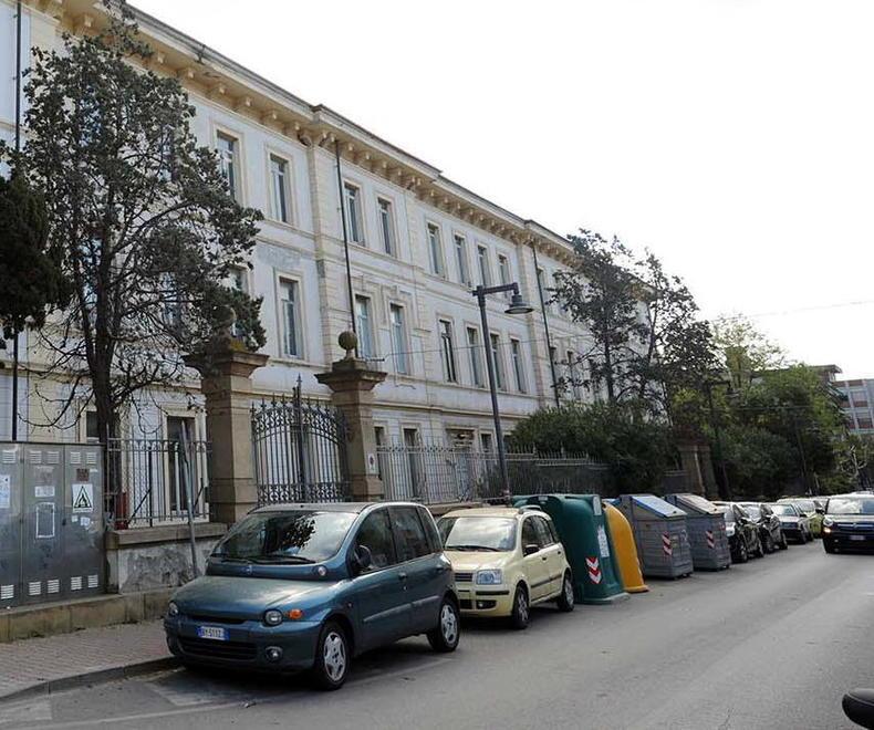 Chiusura di via Fucini Nuova pavimentazione e dissuasori di velocità 