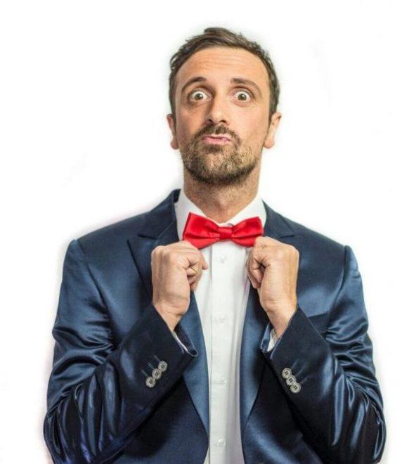 Leonardo Fiaschi show con una galleria delle sue mille facce