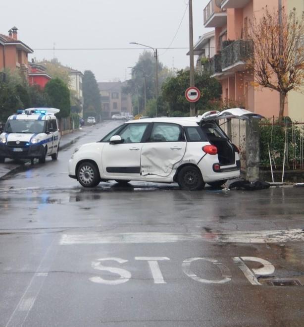 Via Lolli, altro incidente Cavezzese ricoverato