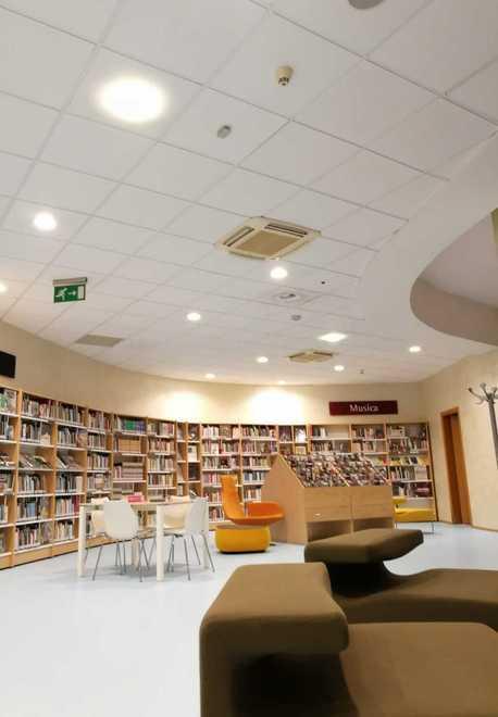 Oggi la biblioteca riapre Ricco menù di eventi