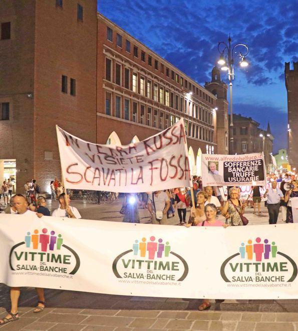 Azzerati furiosi con il governo. Di Maio: riavranno i loro soldi 