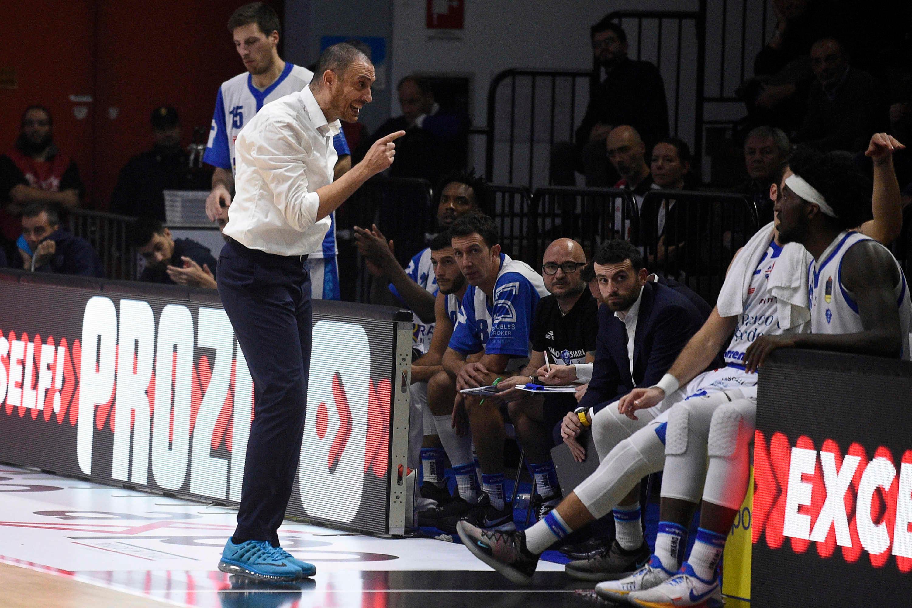 Coach Esposito 
