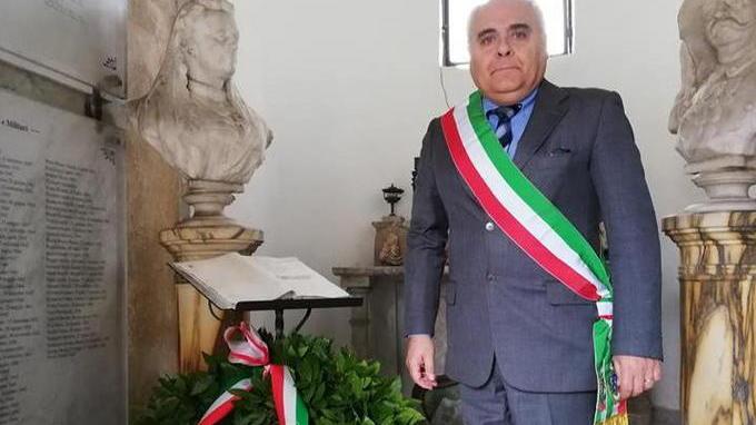 Una corona per tutti i caduti alla Cappella della memoria