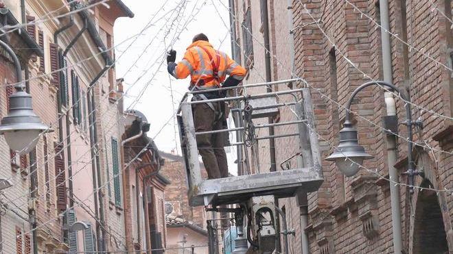 Un “tetto di stelle” su tutte le strade commerciali del centro