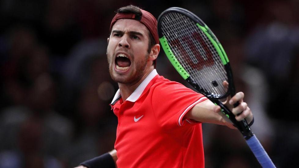 Khachanov conquista Parigi Djokovic deve inchinarsi