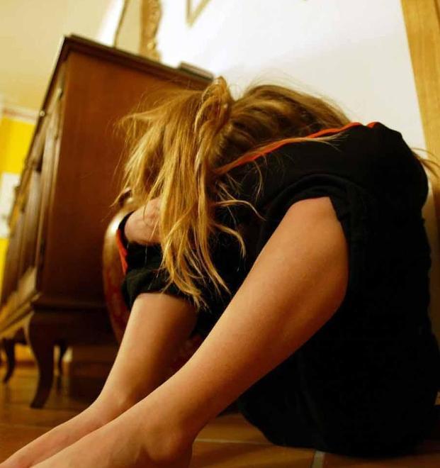«Mi ha inseguita e palpeggiata» Aggressore in fuga 