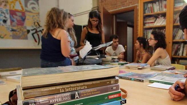 Contributi ai ragazzi per l’acquisto di materiale per la scuola