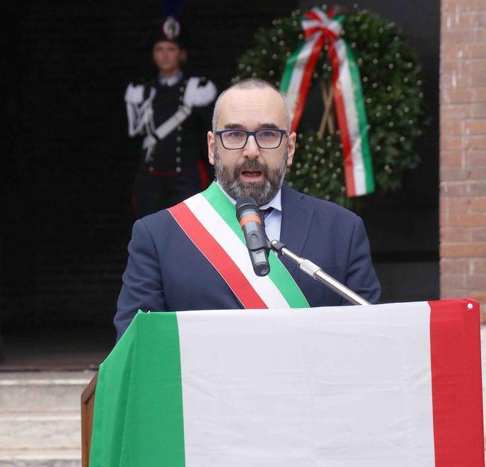 Festa del 4 Novembre e bandiera violata Scintille “ufficiali” tra Comune e Lega 