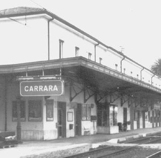 Niente Intercity Puccini ieri mattina per alcune decine di pendolari