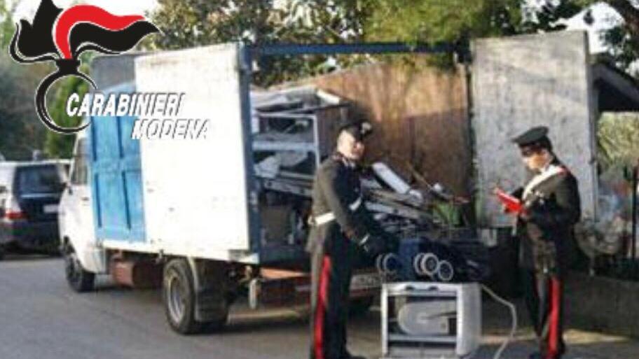 I rifiuti sequestrati dai carabinieri