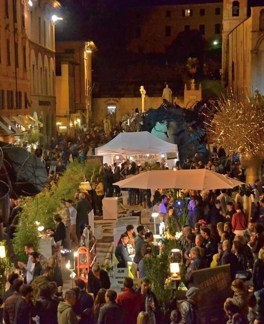 Oltre 4mila persone a “Pietrasanta da bere”