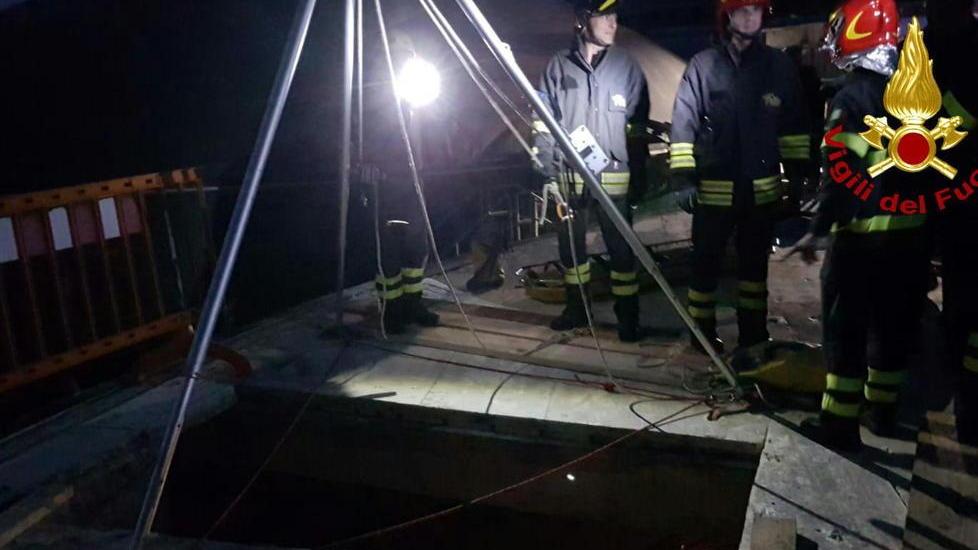 Cade nel serbatoio del biogas grave operaio ferito alla testa