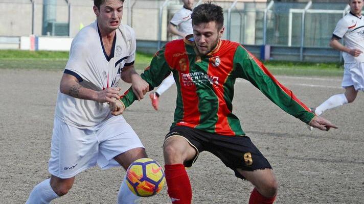 De Carolis sale sul podio I maremmani scivolano