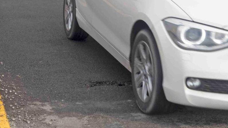 Nuove buche sul ponte Anas