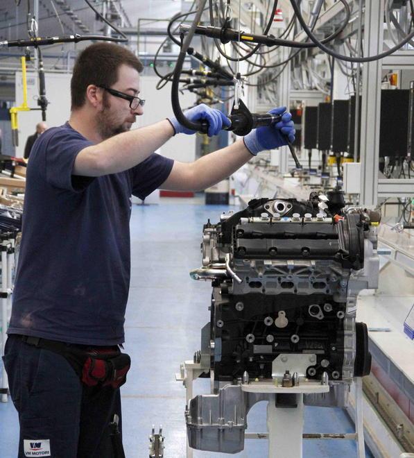 Vm, è iniziata la fase della solidarietà Fiom: «Vigileremo» Contratto al rinnovo 