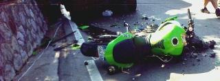 Scontro in moto, muore a 19 anni