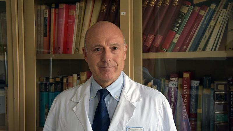 Primo intervento in Toscana di protesi di spalla con navigatore gps - Video