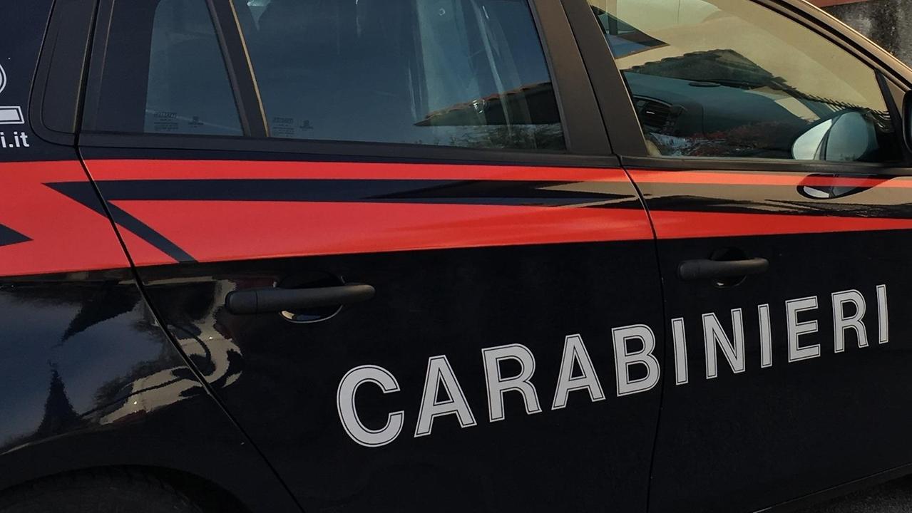 Un'auto dei carabinieri